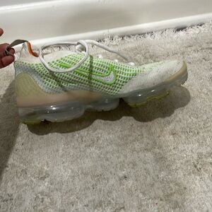 Women Nike Air Vapormax 2021 Flyknit Shoes White Green FD0871 100 size 8.5